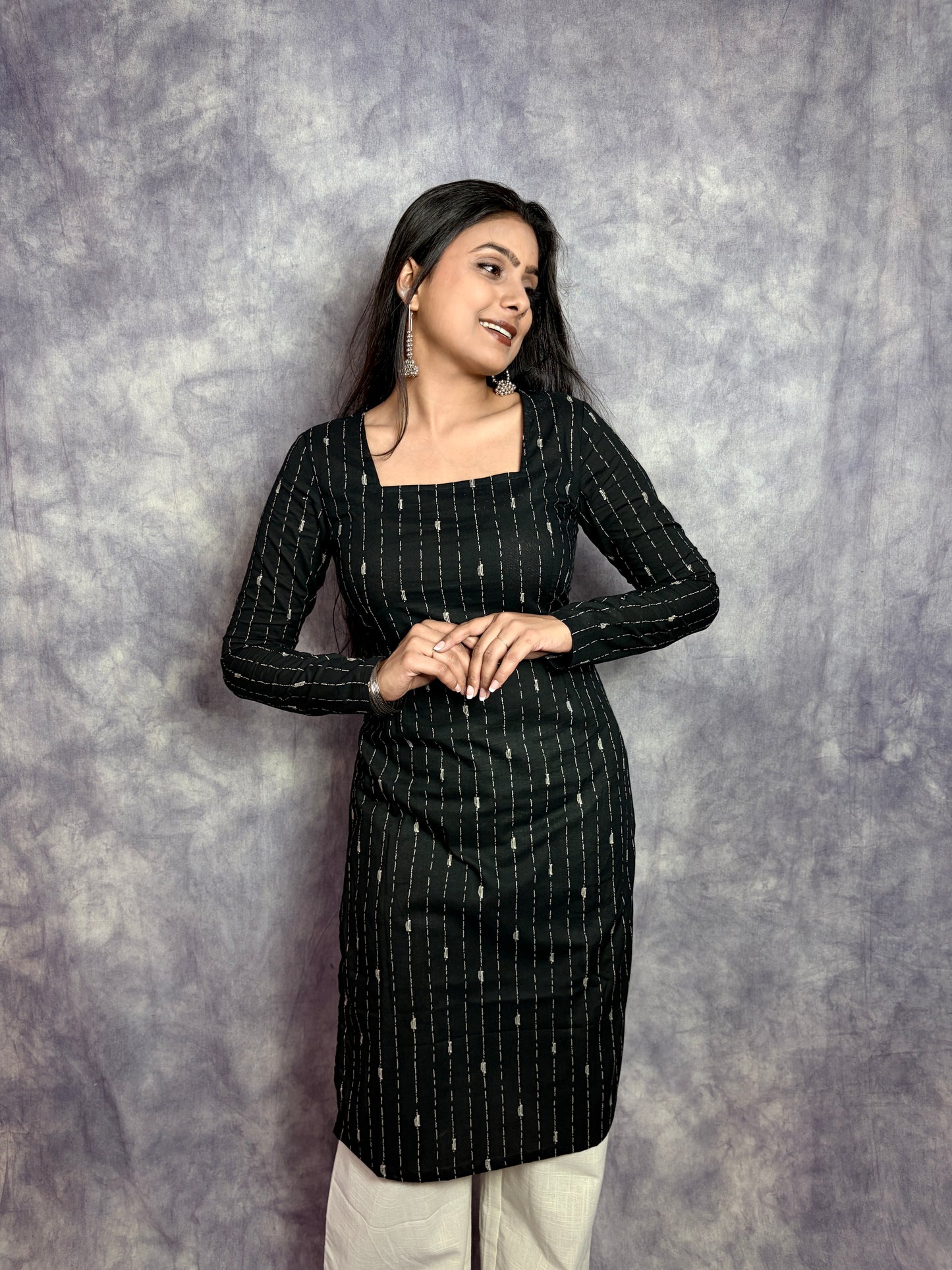 LUNA U NECK KURTI