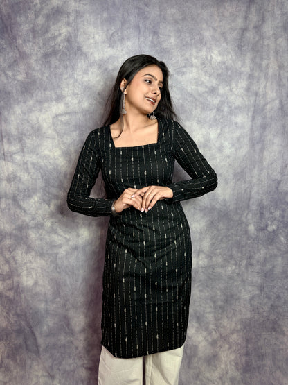 LUNA U NECK KURTI