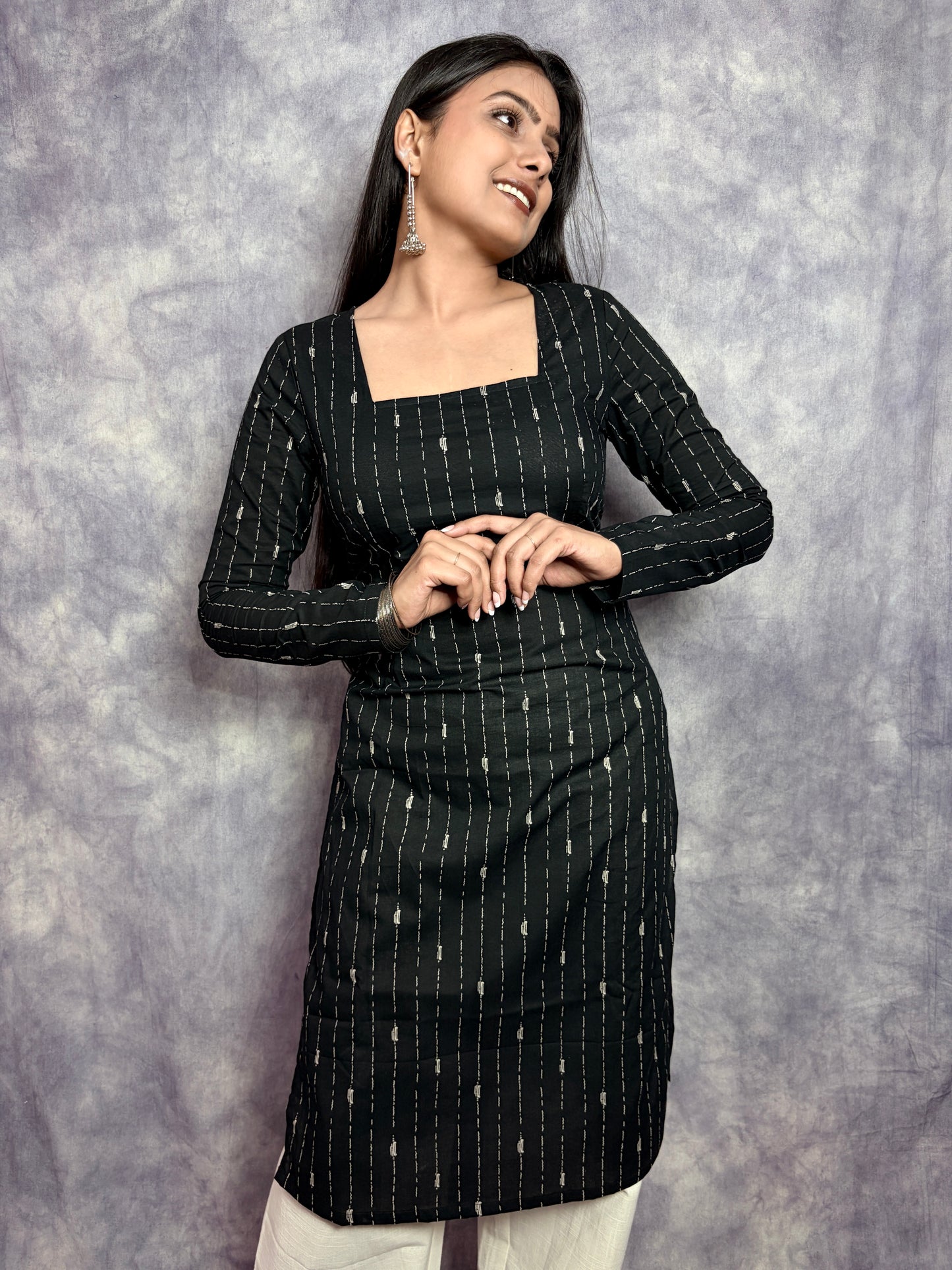 LUNA U NECK KURTI