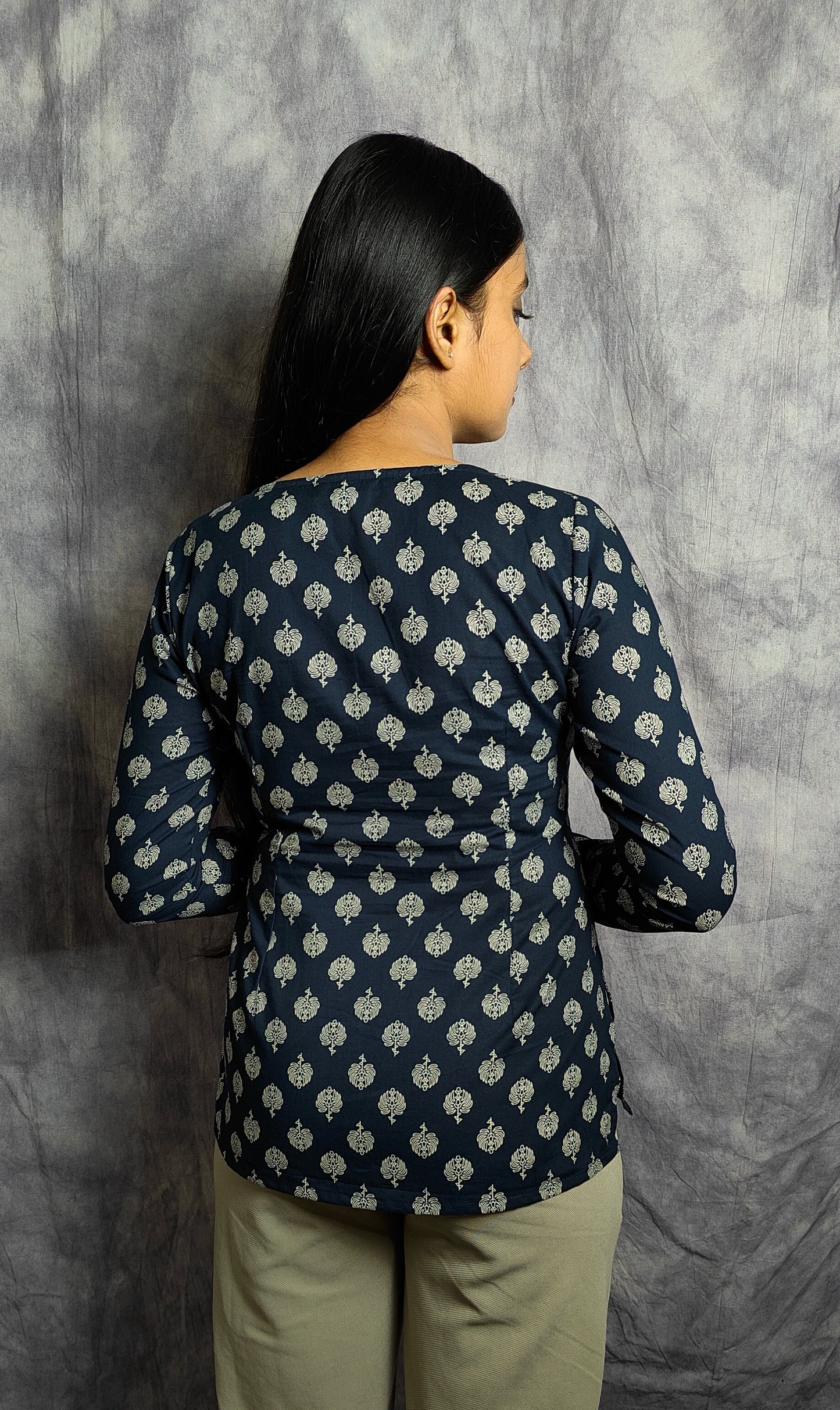 ELLORA 2.0 U NECK KURTI