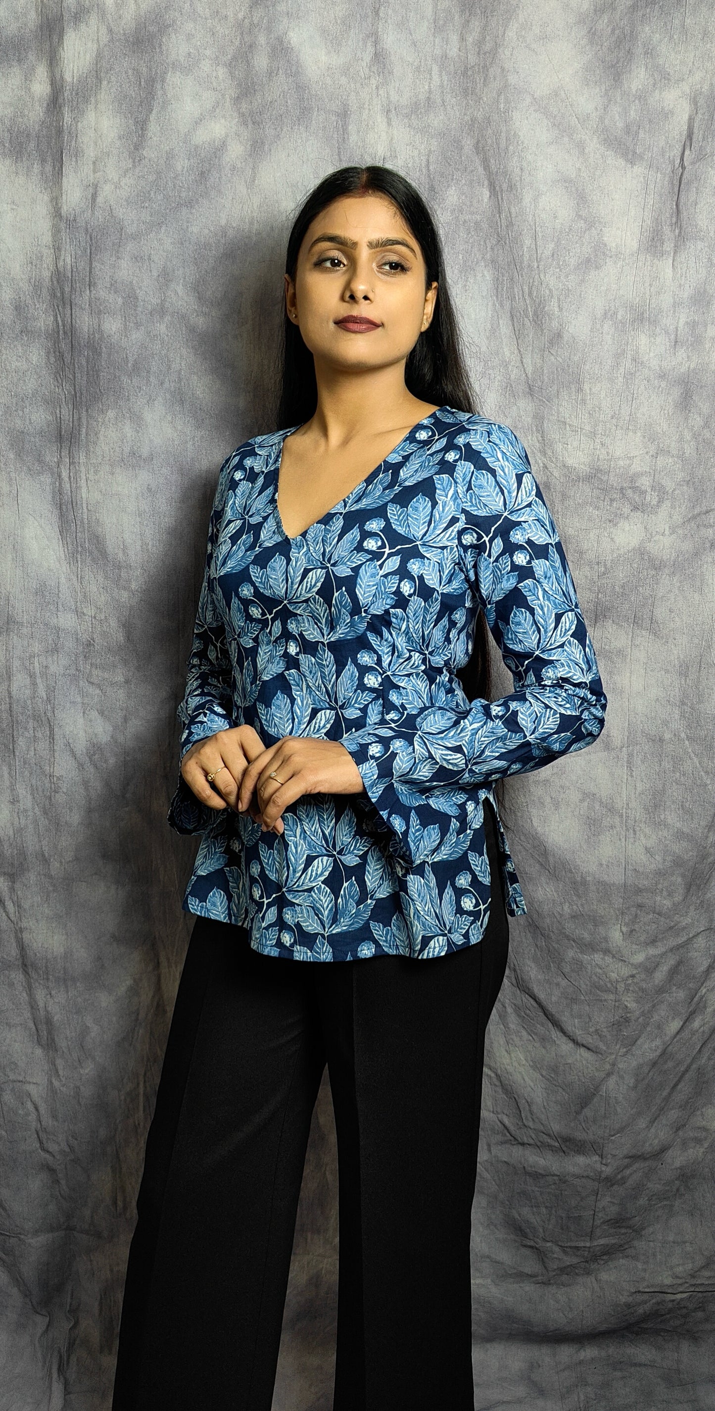 BLUVIA BELL SLEEVE KURTI