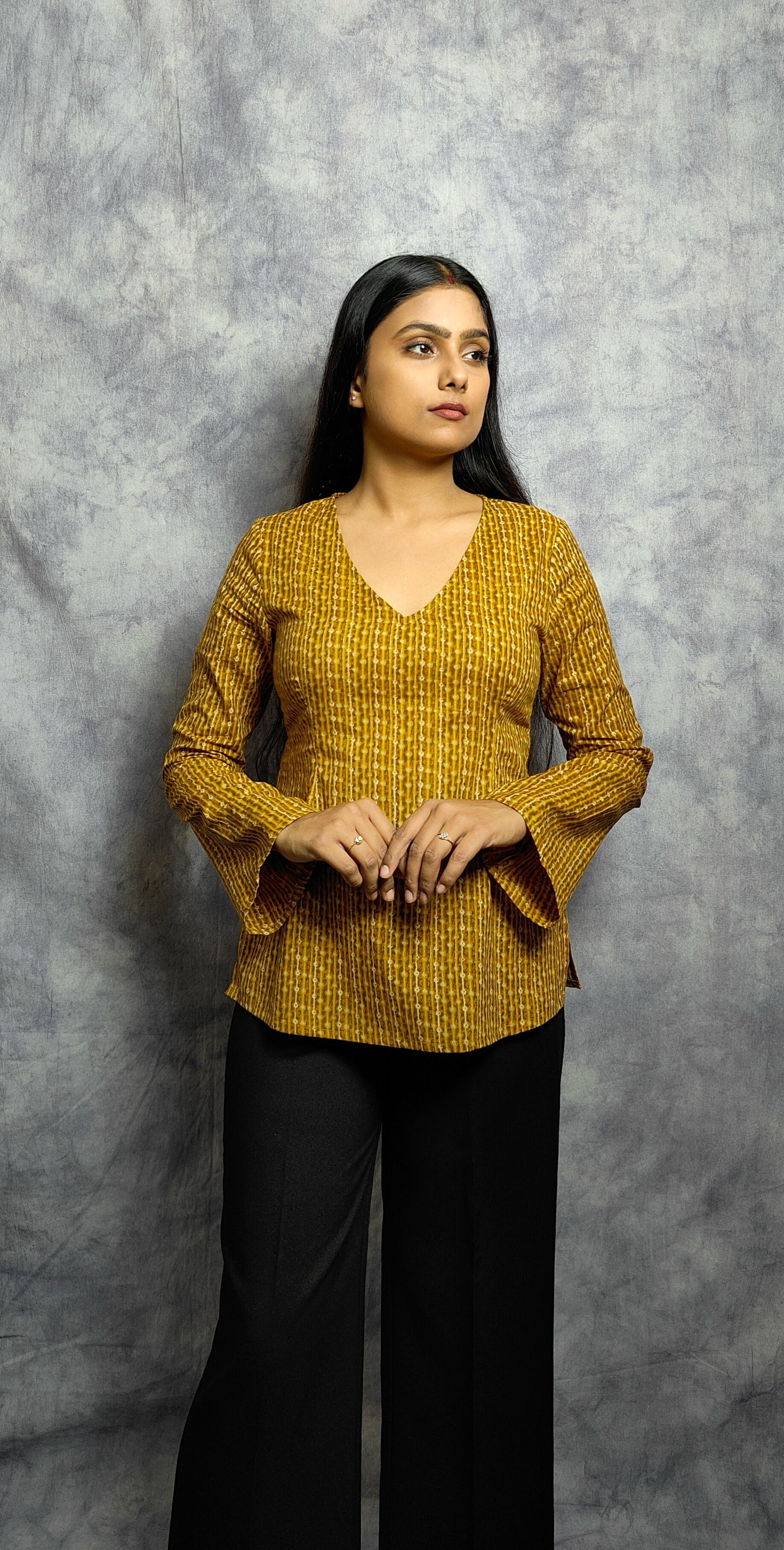 LINEA BELL SLEEVE